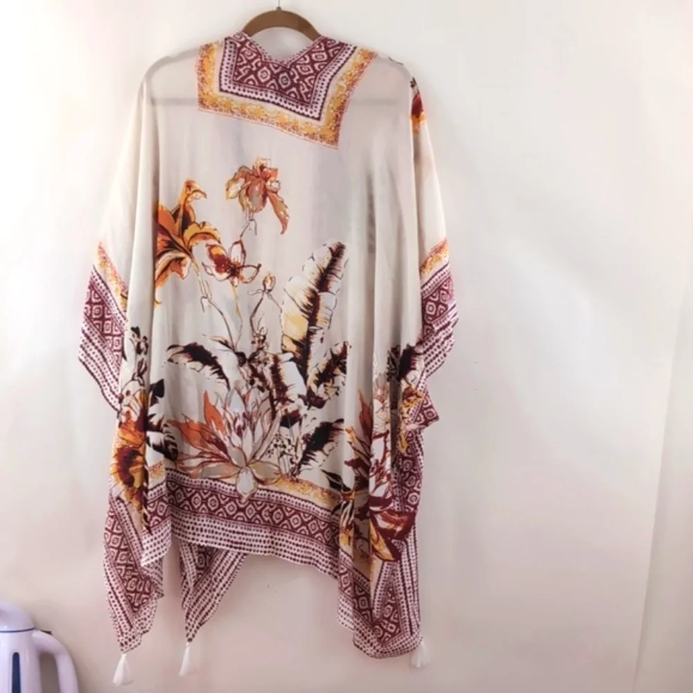 Vince Camuto Cream and Orange Shrug/Kimono One Size Fits Most NWTG